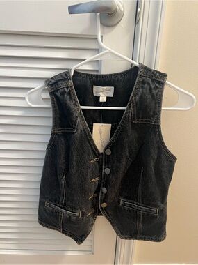 Universal Thread Black Denim Button-Up Vest